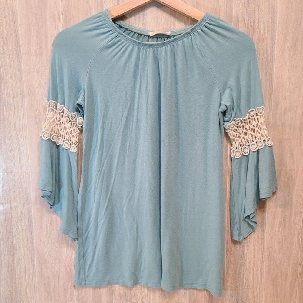 Pomelo Girls XS Light Blue Lace Bell Sleeve Top Blouse Boho Peasant Long Shirt